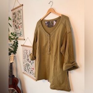 Free People - Medium - Olive Green Flowy Sweatshirt